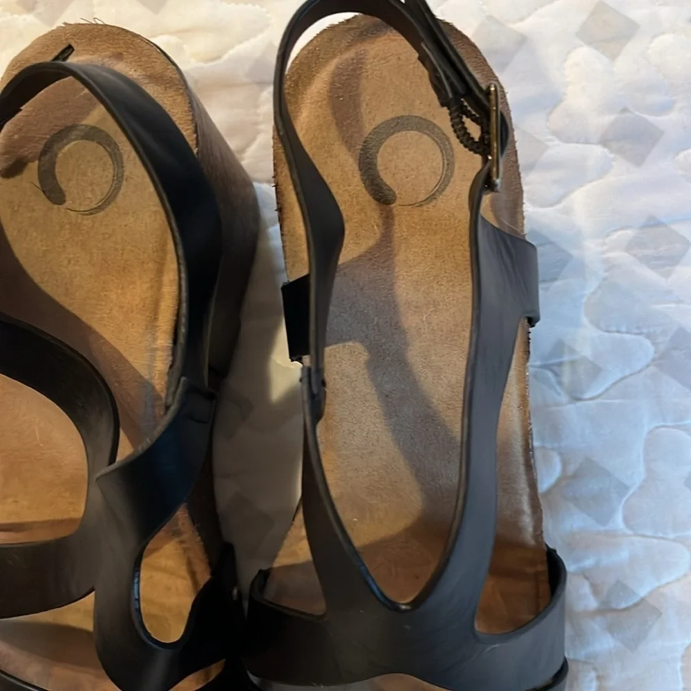 Journee Collection Wedge Geneva Black Sandal Size 7.5M​​​​​